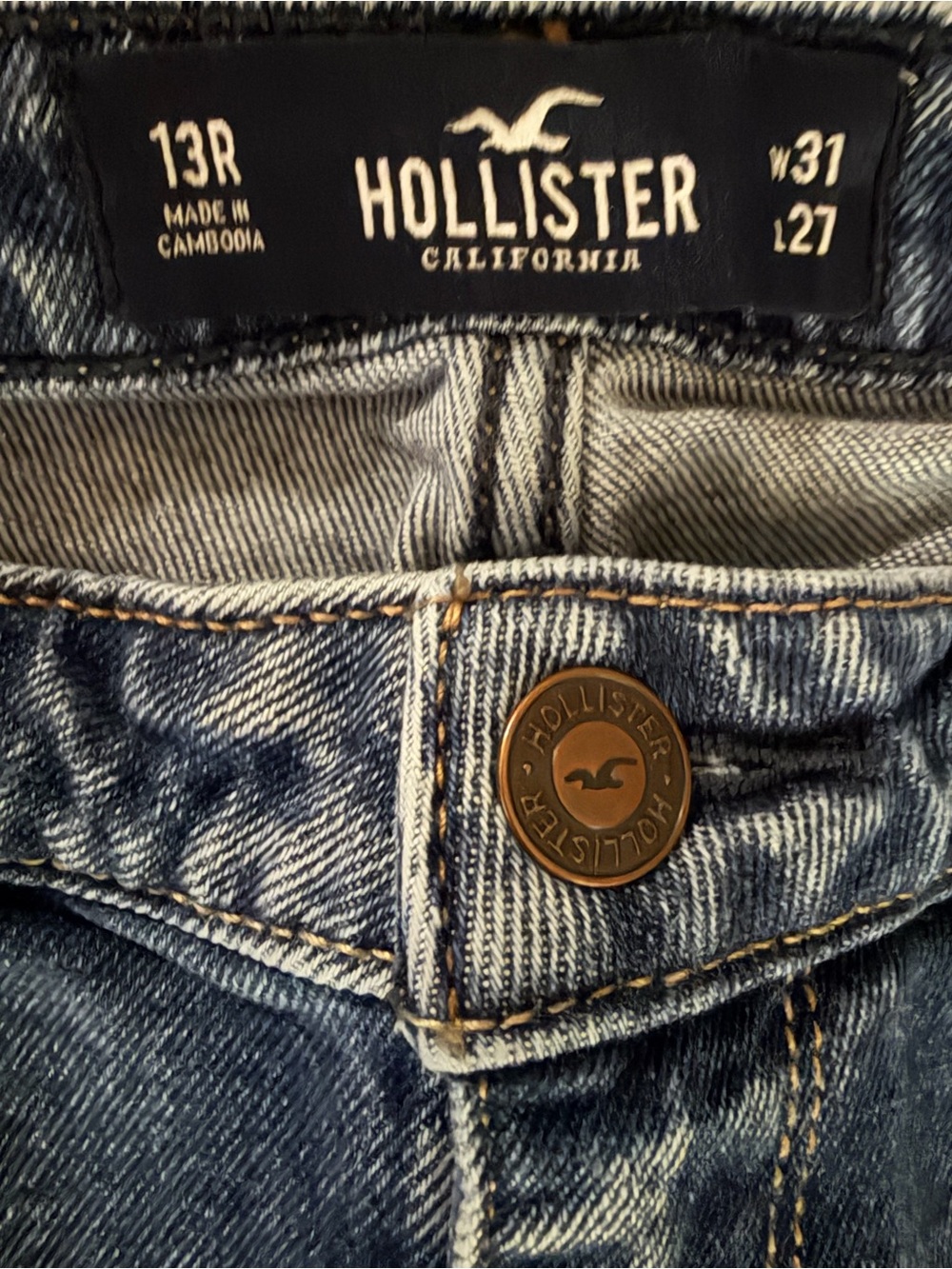 Hollister Women's Light Wash High-Rise Jeans with Branded Button